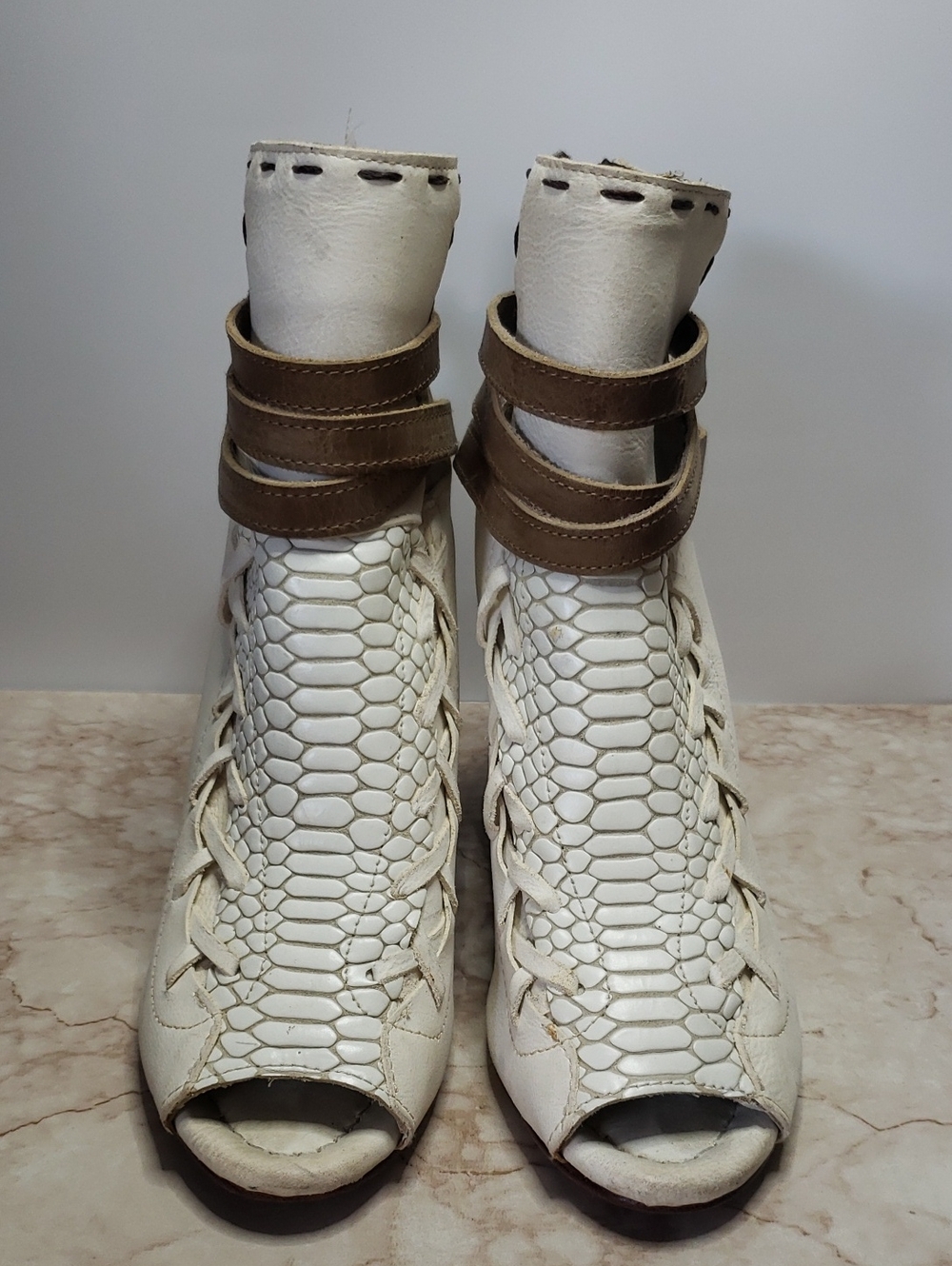 Freebird By Steven Eagle Off White Leather Open Toe Boots With Brown Straps 10 - Picture 2 of 8